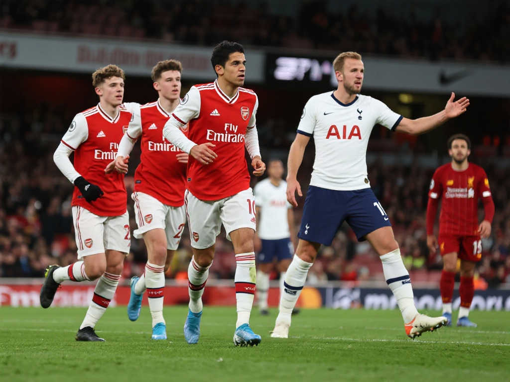 欧冠席位角逐:英超豪门谁将锁定关键资格? 欧冠席位角逐:英超豪门谁将锁定关键资格?