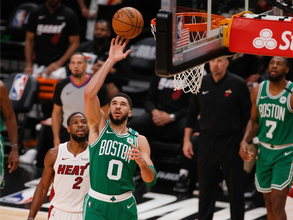 三分失准 篮板告急 凯尔特人王者风范渐失 三分失准 篮板告急 凯尔特人王者风范渐失